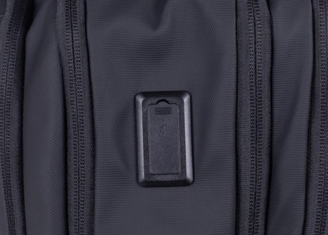 Plecak DONAU TRAVEL Berlin, 15,6", 16l, USB + kabel, czarny