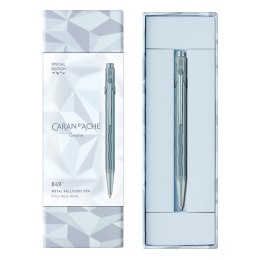 Długopis CARAN D'ACHE 849 XMAS25 Alpine Frost, w pudełku, niebieski